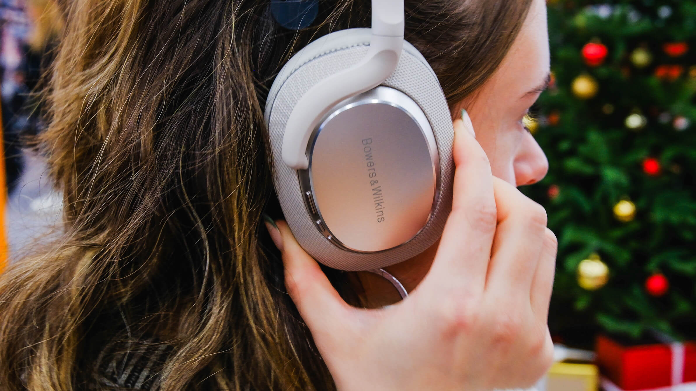 Bowers & Wilkins x McLaren